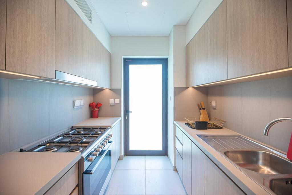 Luxury 3 Bdr Villa By The Sea 54 Fujairah Bagian luar foto