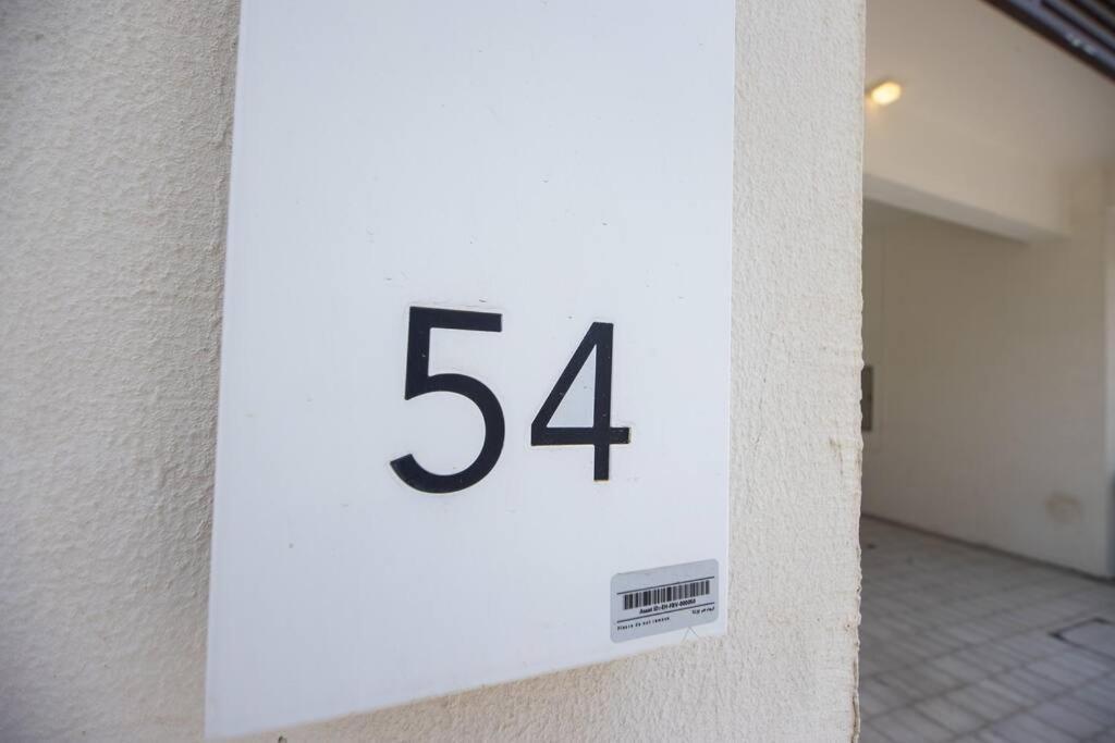 Luxury 3 Bdr Villa By The Sea 54 Fujairah Bagian luar foto